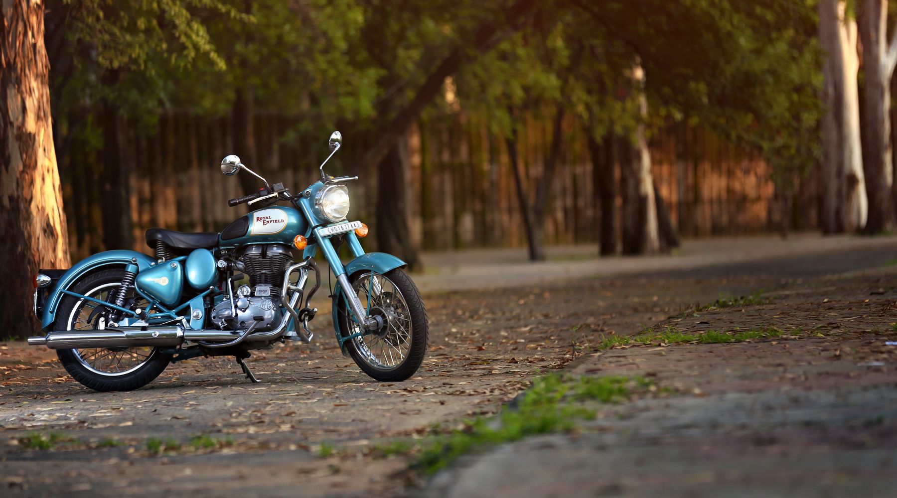 Motorcycles and electric scooters in Pakistan